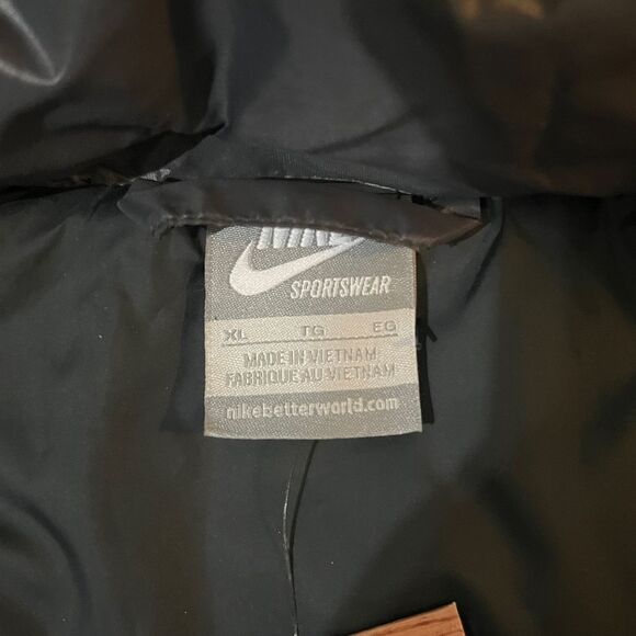 NWT Nike Sportswear Down Puffer Jacket 700 Fill Black Hooded Womens XL - Picture 9 of 9